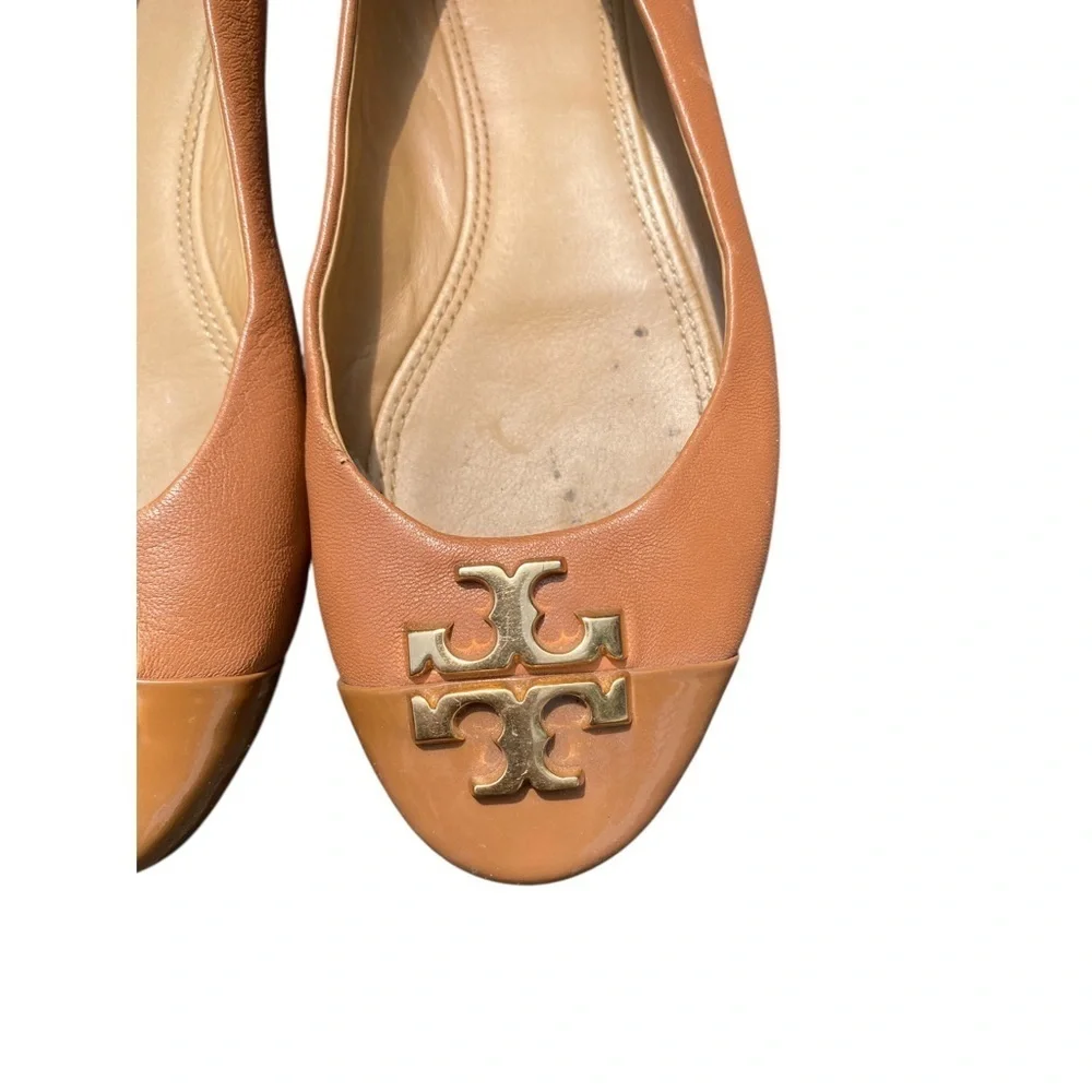Tory Burch Tan Leather Flats Sleek Minimalist Design size 7.5
